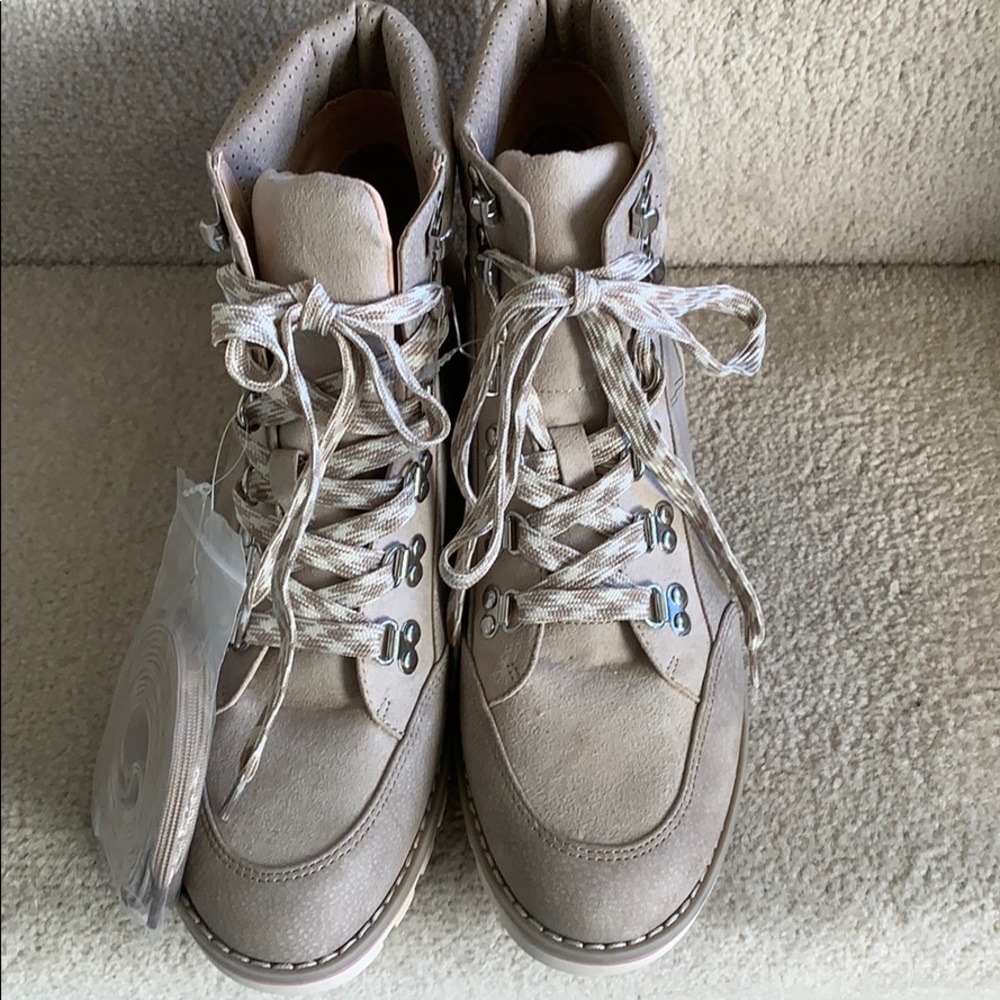 BRAND NEW SOLE/SOCIETY Suede-Like Boots - Picture 4 of 7